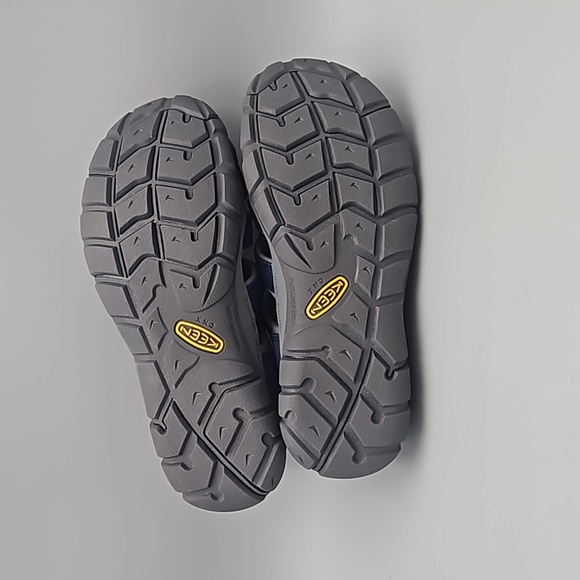 Keen Sandals Kid size 4 blue hiking sandals - Picture 12 of 13